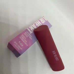 Kaja Air Heart lightweight natural finish lipstick- Boo Nana 06